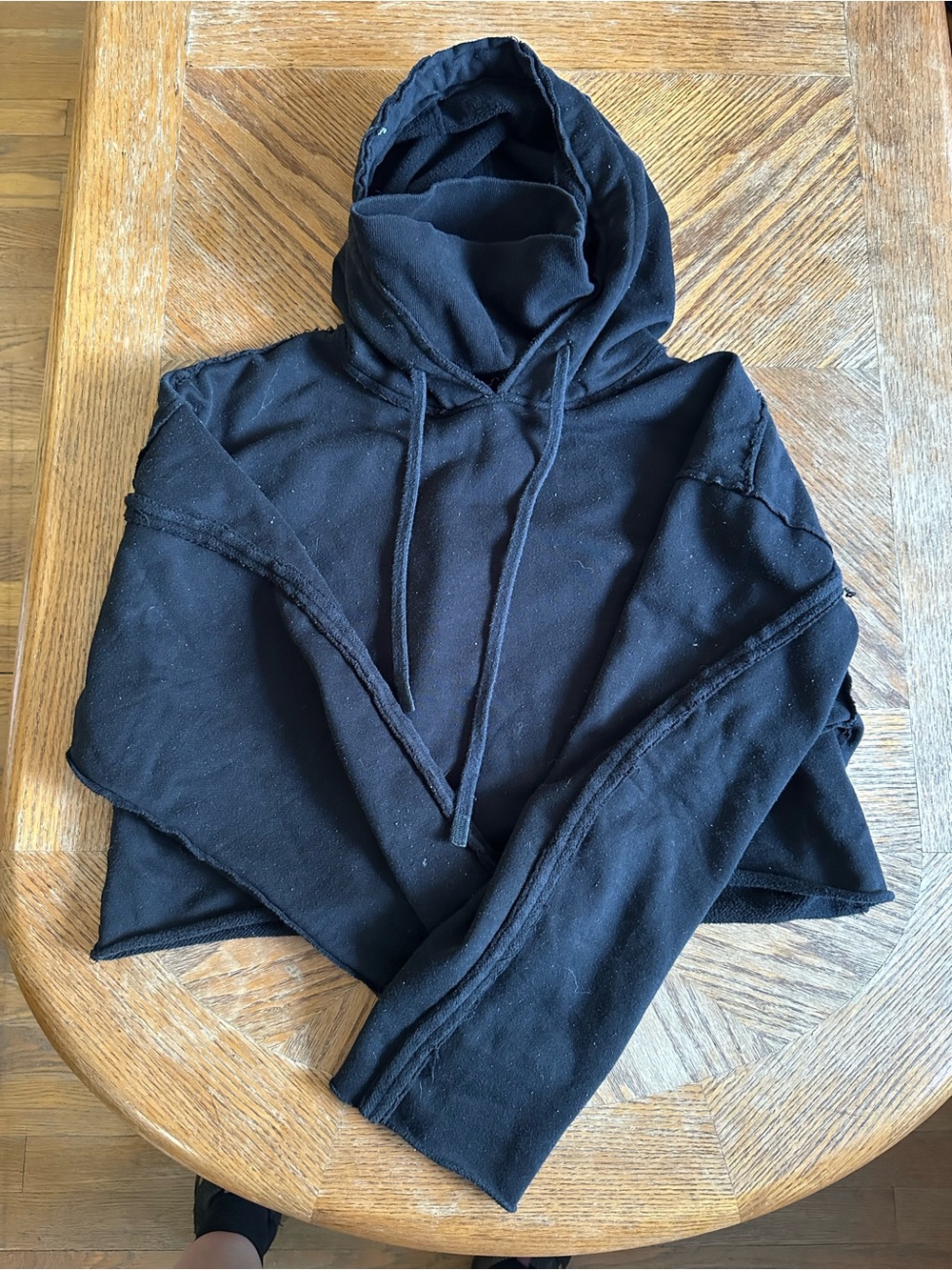 ALO Yoga Black Cropped turtle neck  cropped hoodie with Drawstring Hood